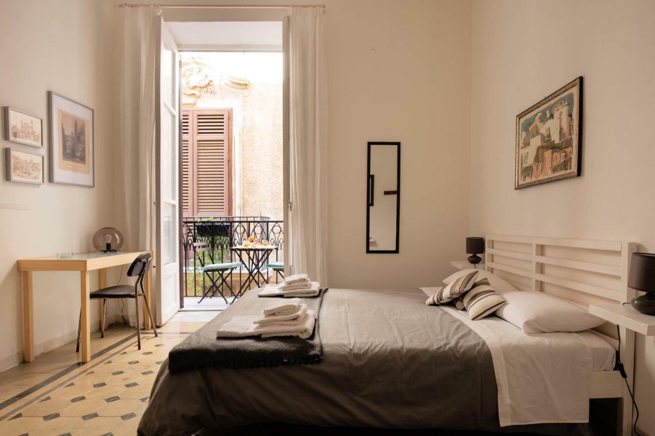 La Stanza Del Vicolo Apartment ปาแลร์โม ภายนอก รูปภาพ