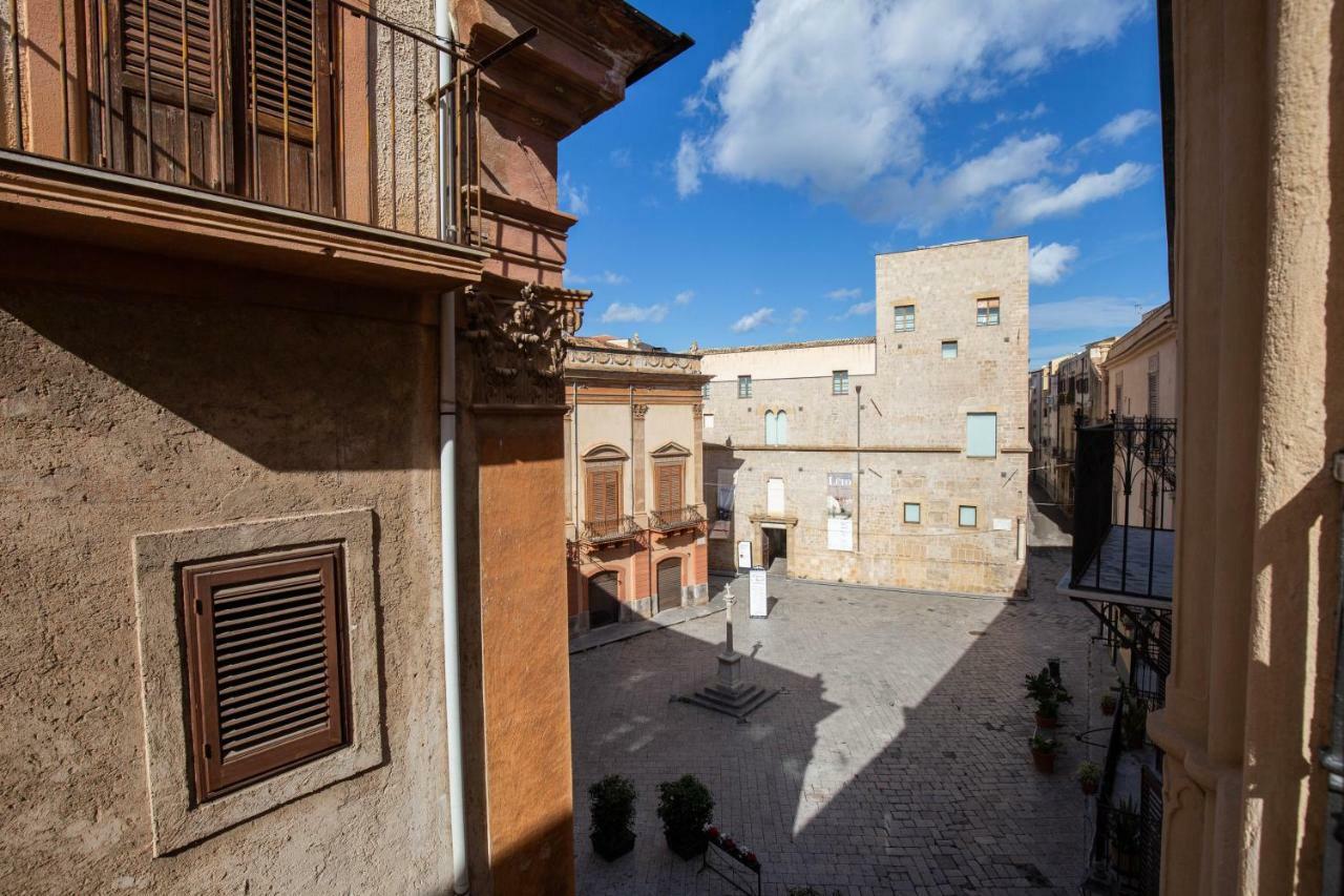 La Stanza Del Vicolo Apartment ปาแลร์โม ภายนอก รูปภาพ